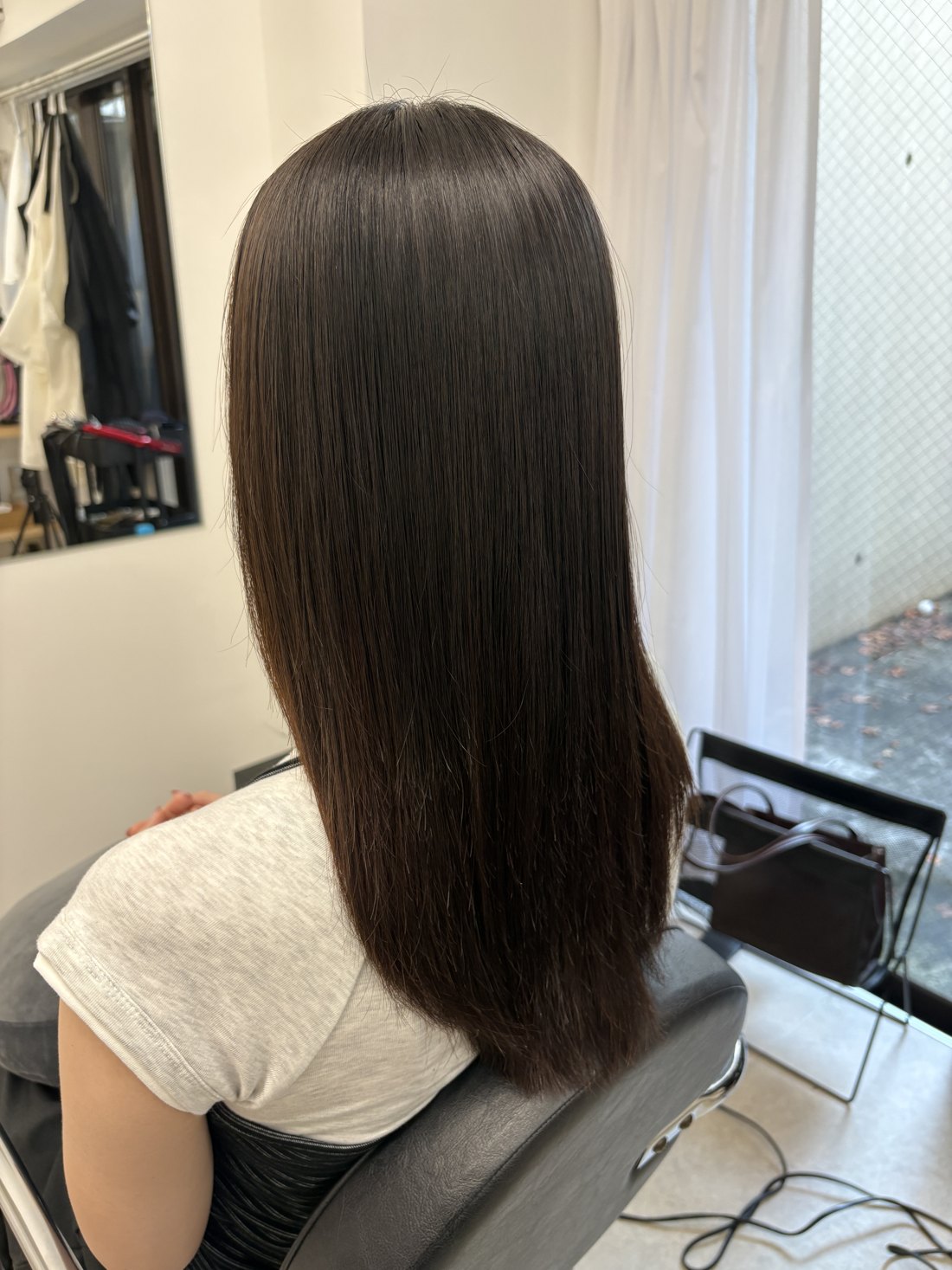 WOLのお客様の縮毛矯正後の自然なストレート